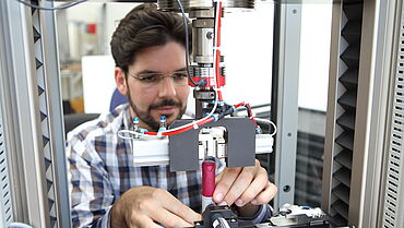 DIN EN ISO 11608-5測試自動注射器