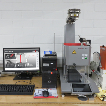 Messaufbau im Qualitatswesen fur Materialentwicklung der Kessel AG