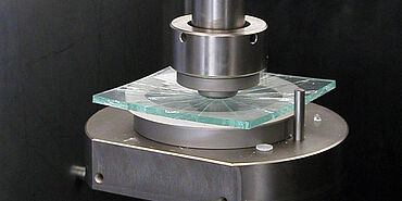钢化安全玻璃按ISO 614 A型和B型进行冲压试验