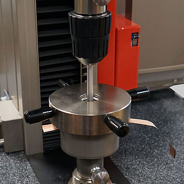 Durchstoßversuch阳极