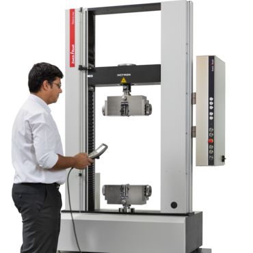 Instron 4204 modernizada pela ZwickRoell com RetroLine testControl II